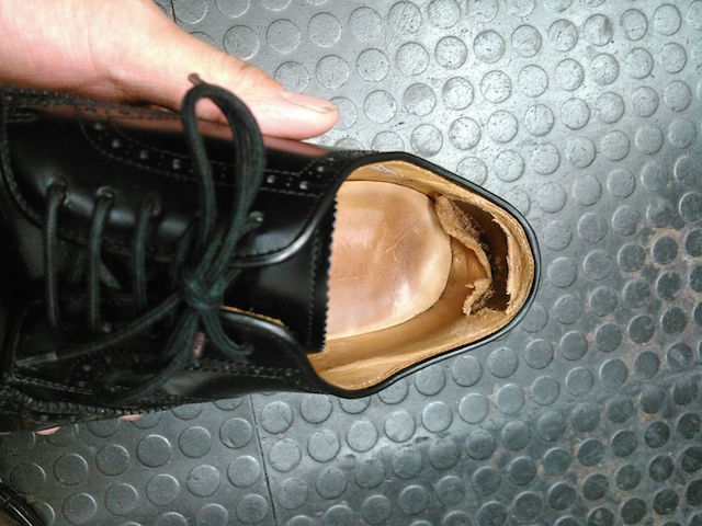紳士靴すべり革修理前